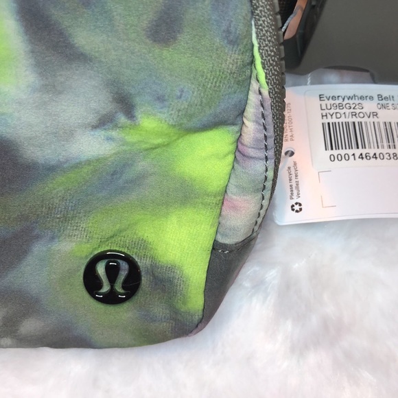 Lululemon Everywhere Belt Bag NWT Hyper Dye Multi **LAST ONE** - Picture 9 of 15